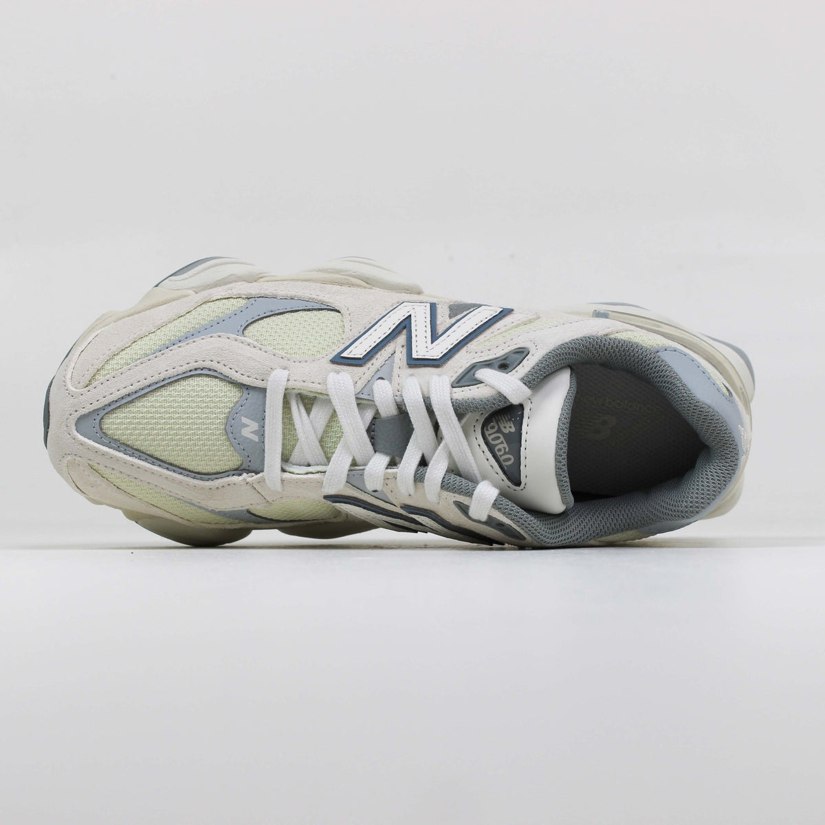 Tênis New Balance 9060 Bege e Verde Claro