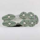 Tênis New Balance 9060 Unissex Off-White e Verde Claro