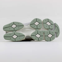Tênis New Balance 9060 Unissex Off-White e Verde Claro