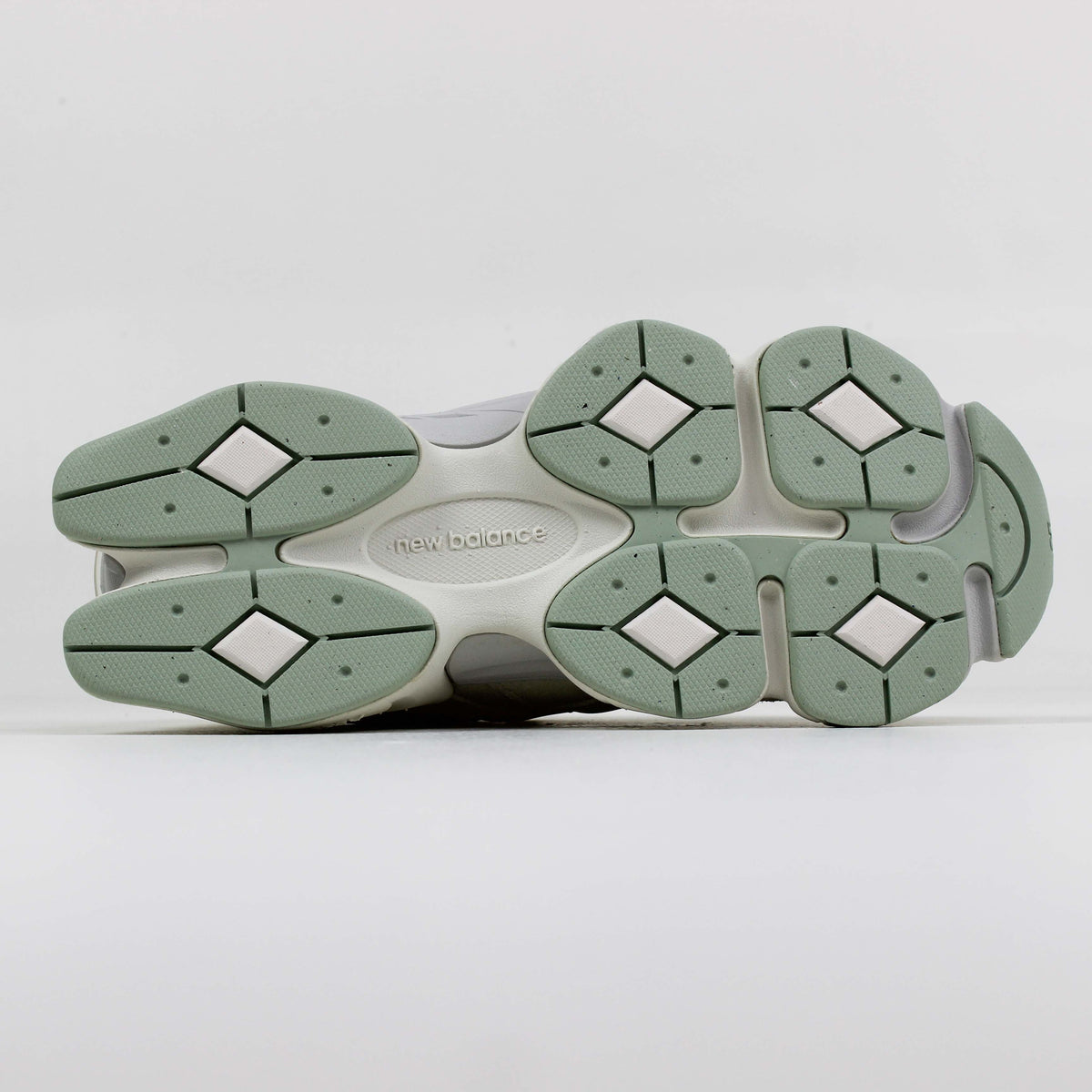 Tênis New Balance 9060 Unissex Off-White e Verde Claro