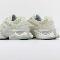 Tênis New Balance 9060 Unissex Off-White e Verde Claro